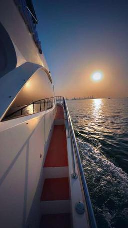 ايمن ابو محمد رحلات بحريه 