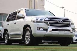 تصدير المركبات إلى الكويت مع تخليص كامل 