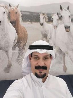 وزير السياحه والاسكان